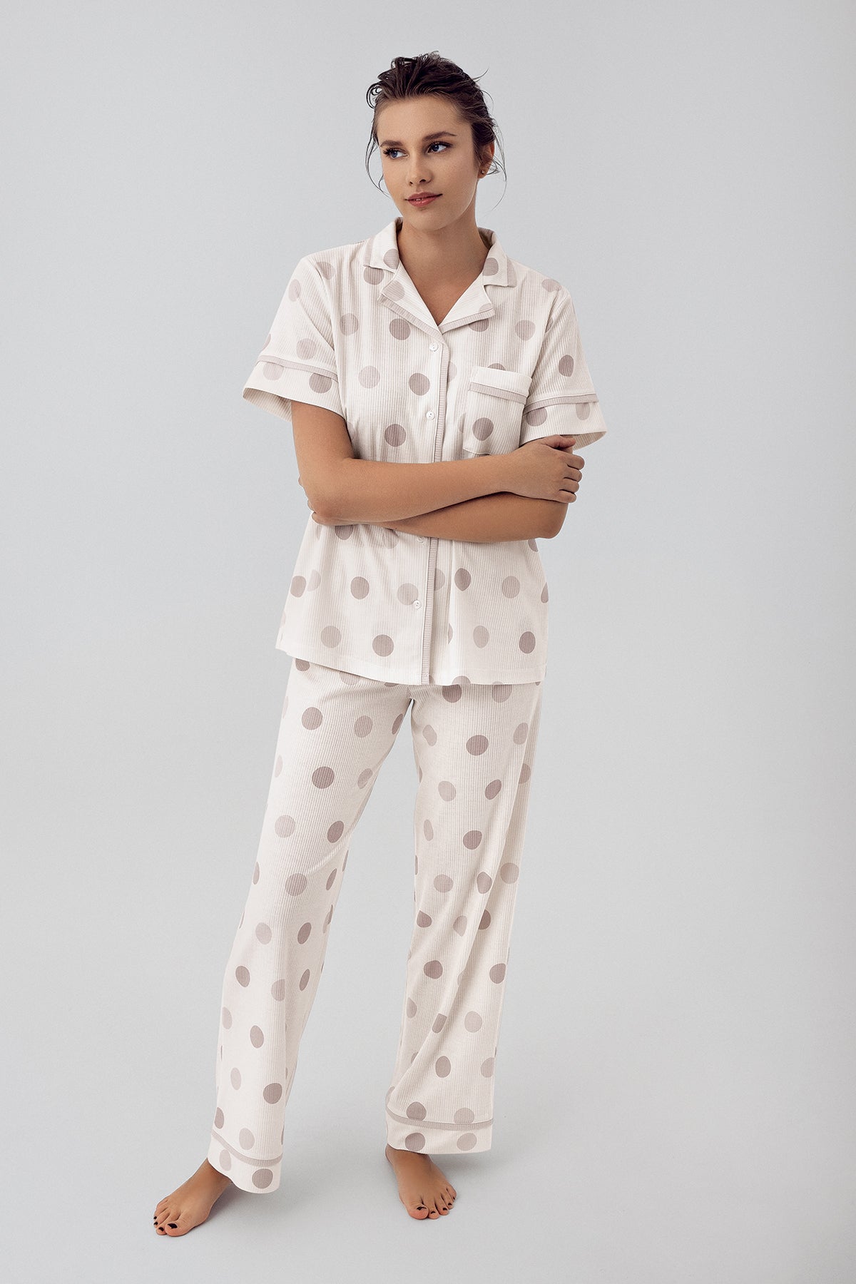 Shopymommy 16310 Polka Dot 3-Pieces Maternity & Nursing Pajamas With Robe Beige
