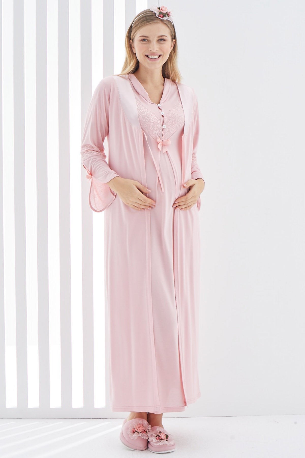 Shopymommy 2268 Guipure V-Neck Maternity & Nursing Nightgown With Robe Powder