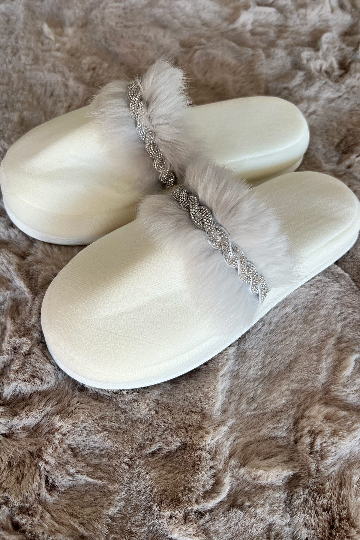 Shopymommy 75008 Feather Themed Maternity Slippers Grey