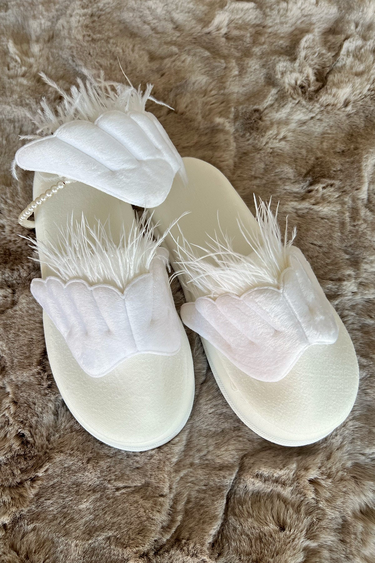 Shopymommy 757107 Angel Wing Maternity Crown & Maternity Slippers Set Ecru